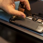 iPhone Arka Kapak Değişimi İzmir